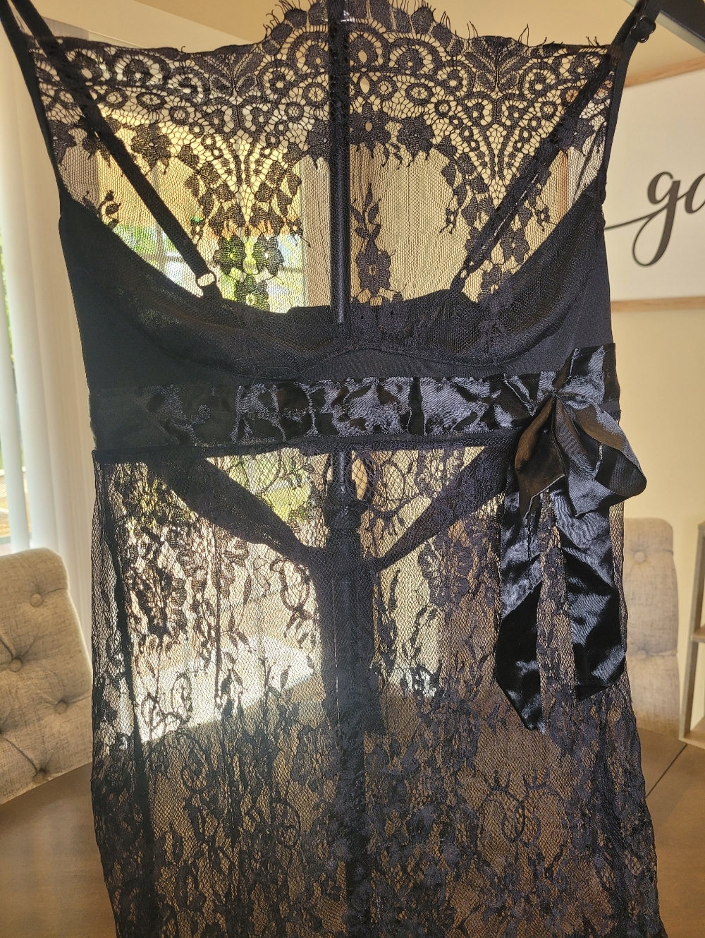 Women's Black Lace Chemise Nightdress with Satin Waist Tie.  Unbranded